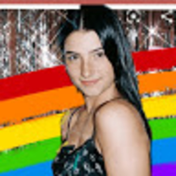 Meet your Posher, Kristine - Picture 1 of 1